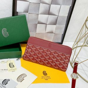 Ví lớn của Goya Matignon được thiết kế lâu dài, khóa mở và đóng để đảm bảo an toàn