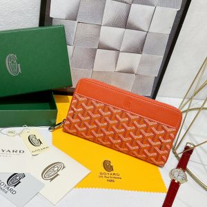 Ví lớn của Goya Matignon được thiết kế lâu dài, khóa mở và đóng để đảm bảo an toàn