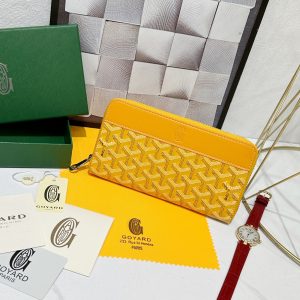 Ví lớn của Goya Matignon được thiết kế lâu dài, khóa mở và đóng để đảm bảo an toàn