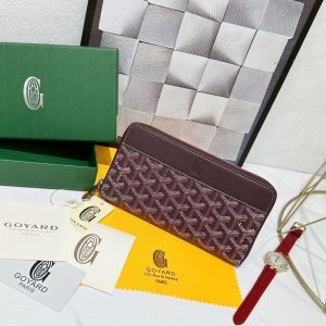 Ví lớn của Goya Matignon được thiết kế lâu dài, khóa mở và đóng để đảm bảo an toàn