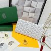 Ví lớn của Goya Matignon được thiết kế lâu dài, khóa mở và đóng để đảm bảo an toàn