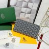 Ví lớn của Goya Matignon được thiết kế lâu dài, khóa mở và đóng để đảm bảo an toàn