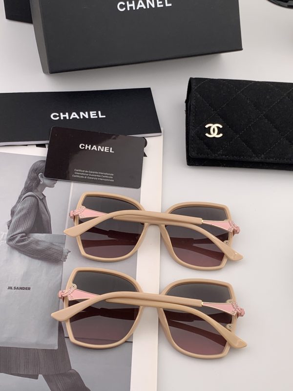 【CHANEL】Loại kính râm mới nhất