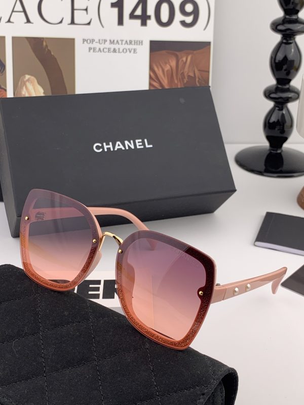 【CHANEL】Loại kính râm mới nhất