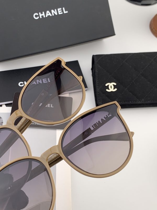 【CHANEL】Loại kính râm mới nhất