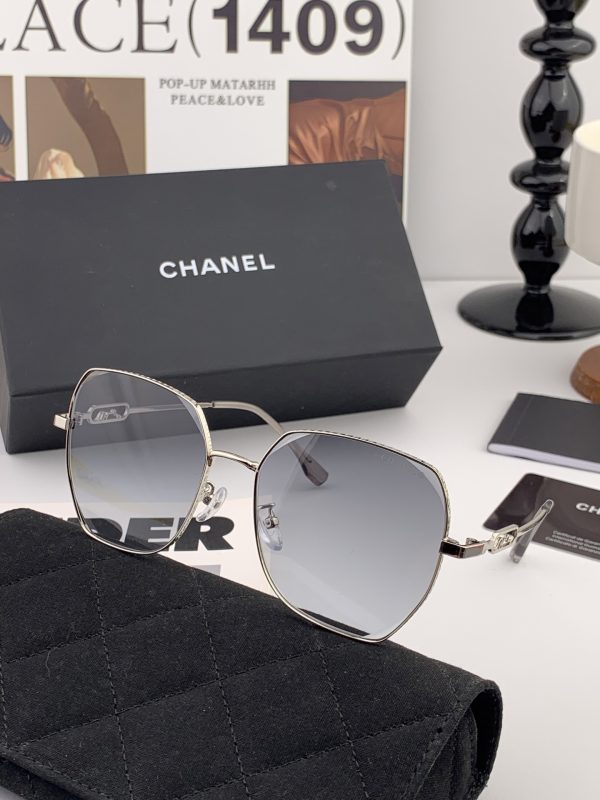 【CHANEL】Loại kính râm mới nhất