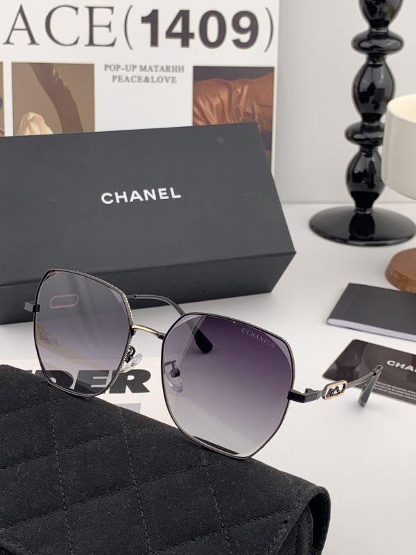 【CHANEL】Loại kính râm mới nhất