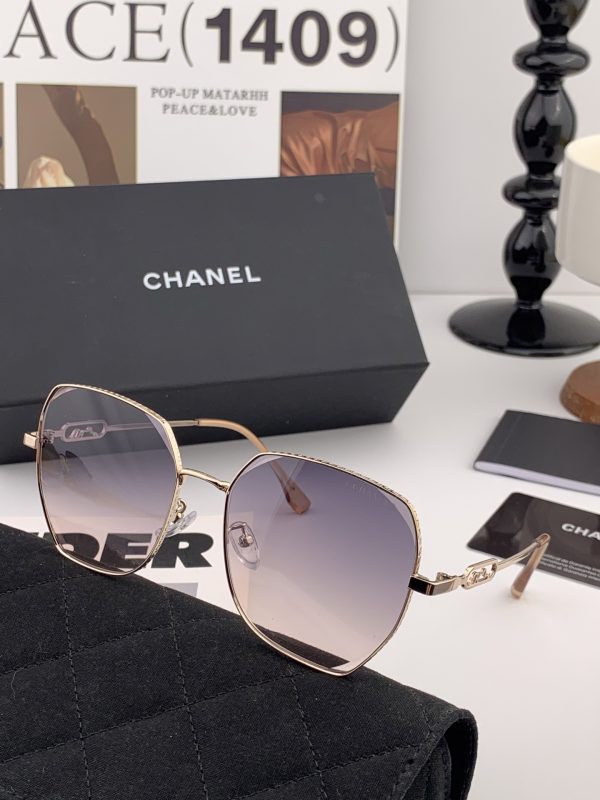 【CHANEL】Loại kính râm mới nhất