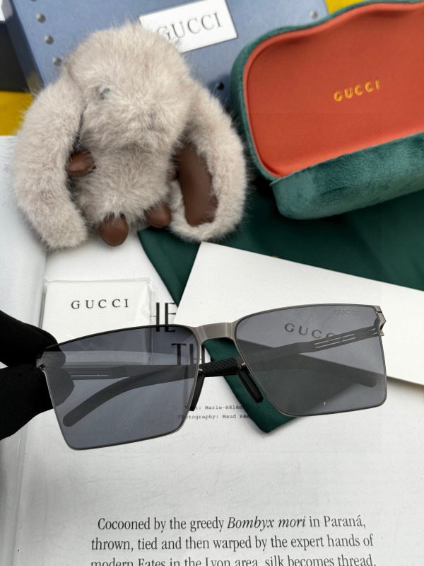 【Gucci】Loại kính râm mới nhất