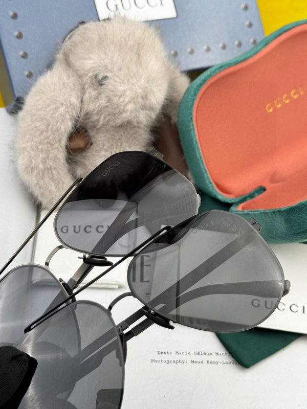 【Gucci】Loại kính râm mới nhất