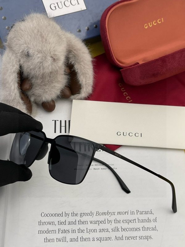 【Gucci】Loại kính râm mới nhất