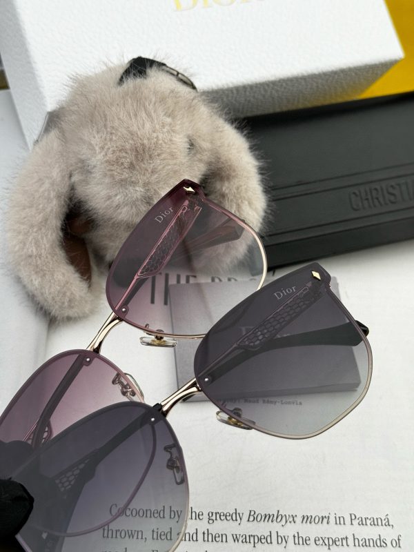 【DIOR】Loại kính râm mới nhất