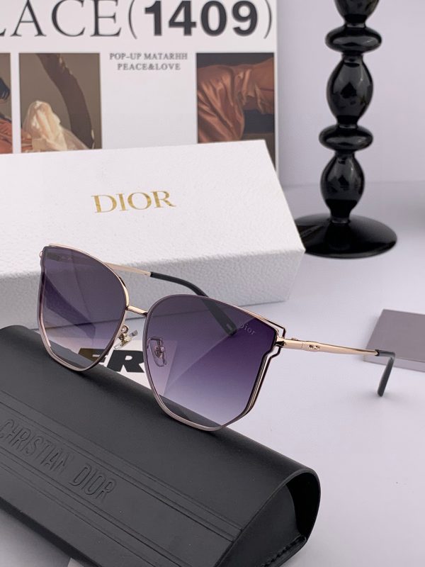 【DIOR】Loại kính râm mới nhất