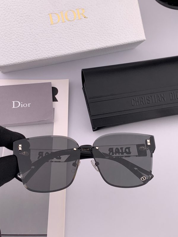 【DIOR】Loại kính râm mới nhất