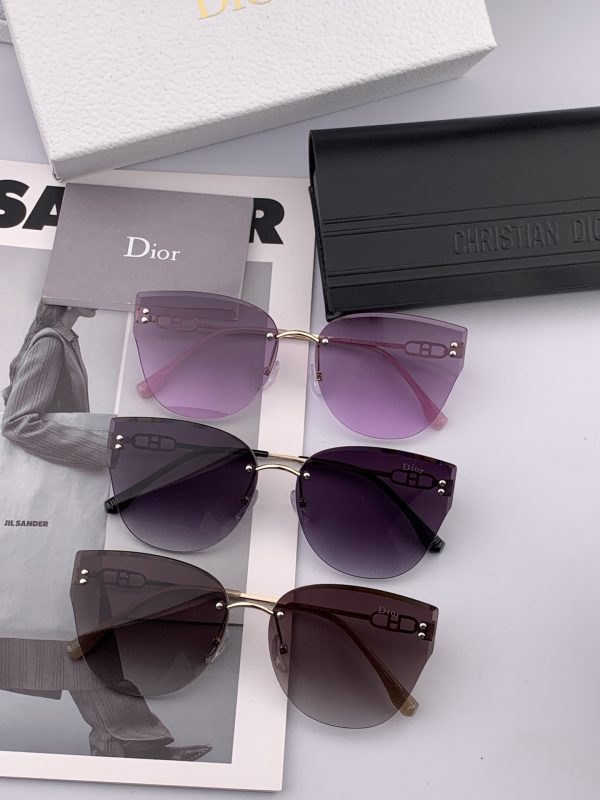 【DIOR】Loại kính râm mới nhất