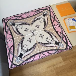 Chiếc khăn lụa mới nhất của LV - Takashi Murakami