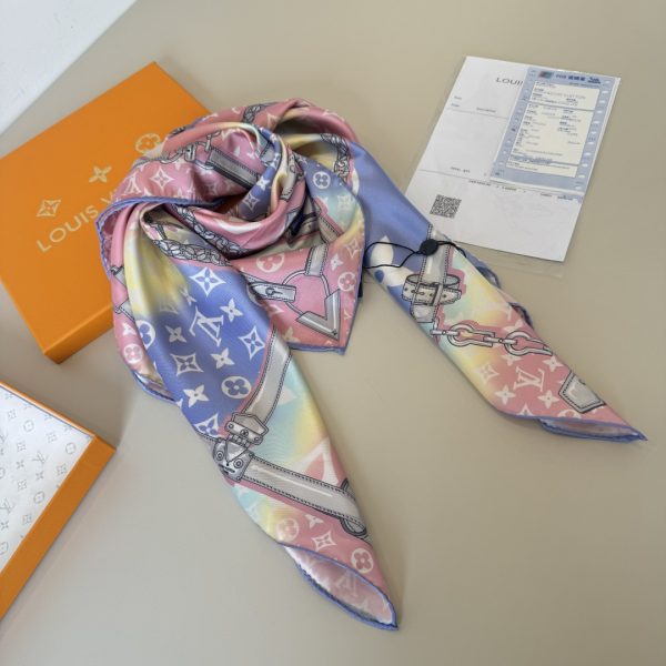 Chiếc khăn lụa mới nhất của LV - Takashi Murakami