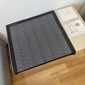 Dior Dior mới 90cm lụa vuông khăn