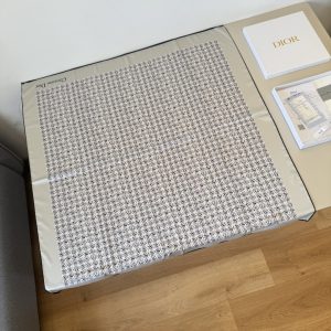 Dior Dior mới 90cm lụa vuông khăn