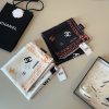 Chanel cổ điển đôi C vuông khăn