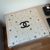 Chanel cổ điển đôi C vuông khăn
