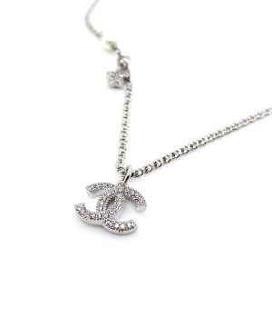 Trang sức vòng cổ Chanel