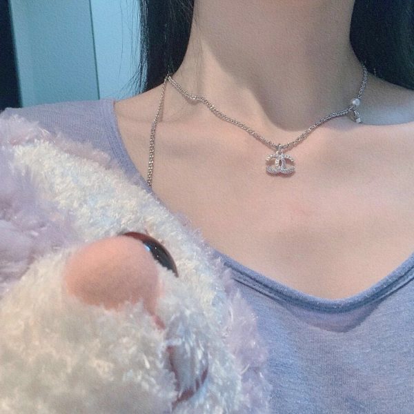 Trang sức vòng cổ Chanel