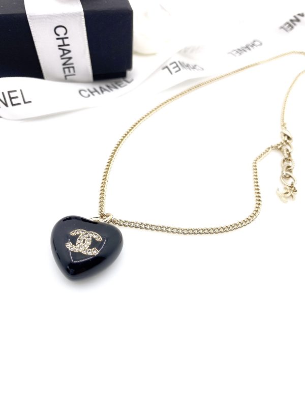 Trang sức vòng cổ Chanel