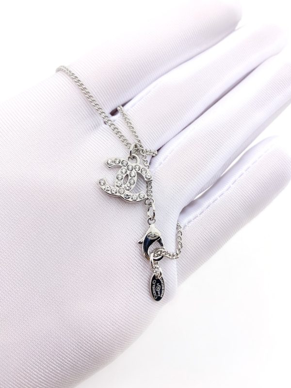 Trang sức vòng cổ Chanel