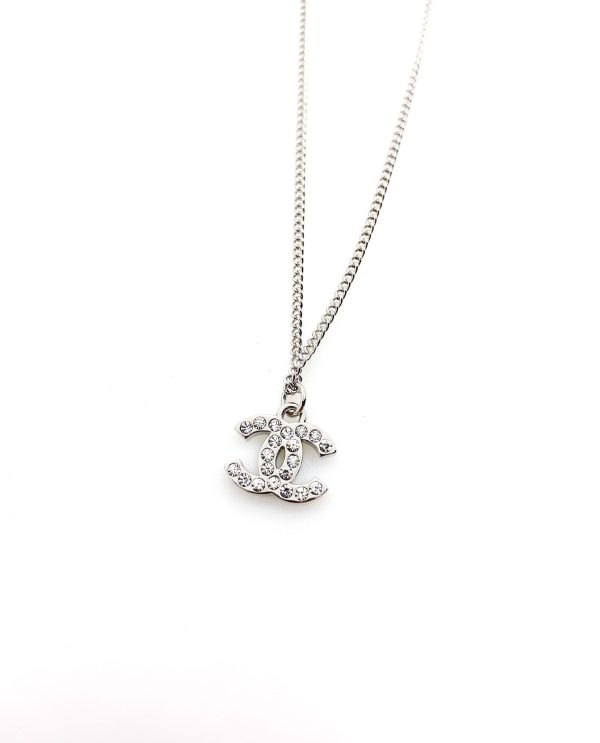 Trang sức vòng cổ Chanel