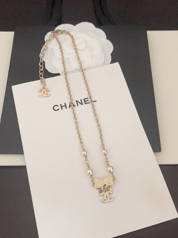 Trang sức vòng cổ Chanel