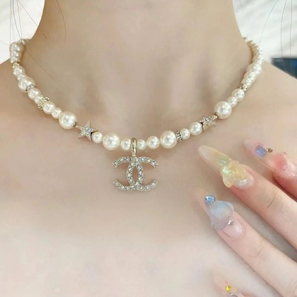 Trang sức vòng cổ Chanel
