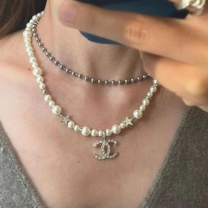 Trang sức vòng cổ Chanel