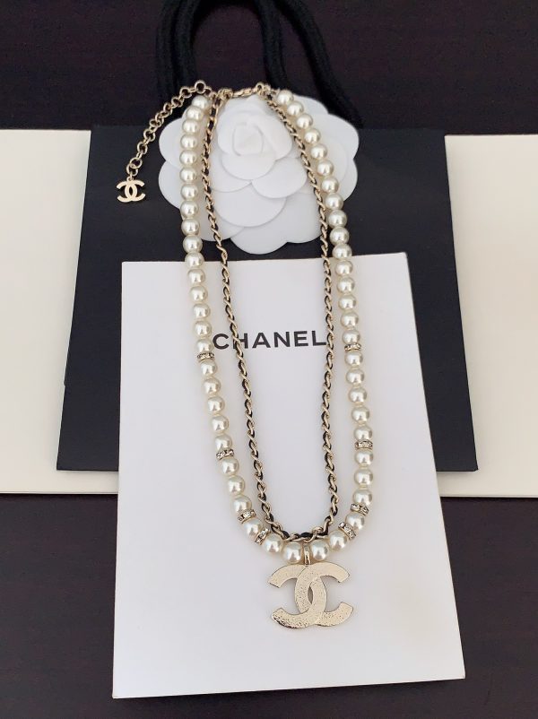 Trang sức vòng cổ Chanel