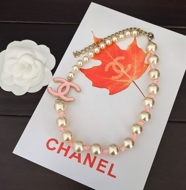 Trang sức vòng cổ Chanel
