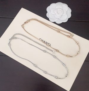 Trang sức vòng cổ Chanel
