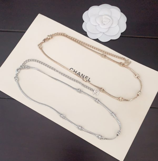 Trang sức vòng cổ Chanel