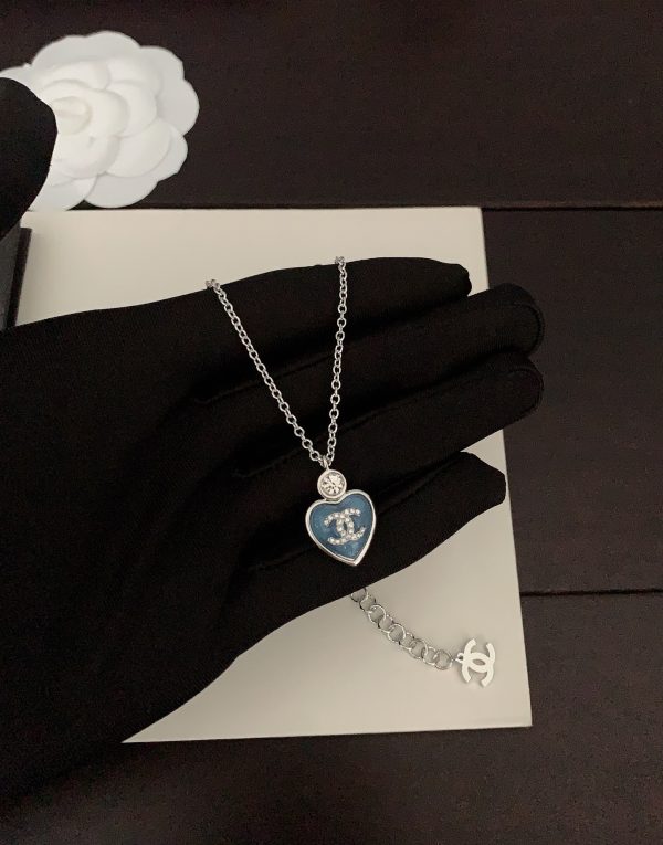 Trang sức vòng cổ Chanel