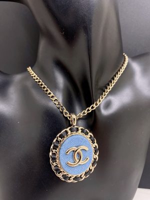 Trang sức vòng cổ Chanel