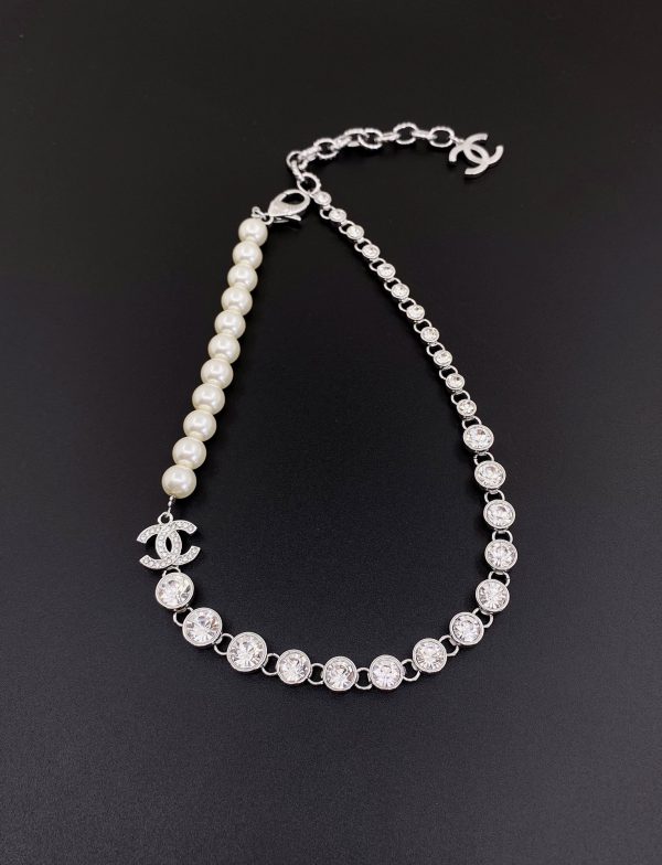 Trang sức vòng cổ Chanel