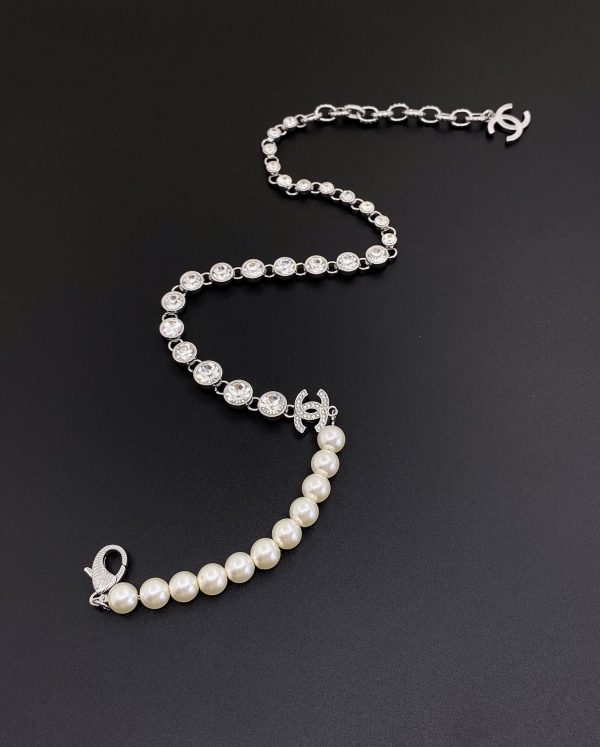 Trang sức vòng cổ Chanel