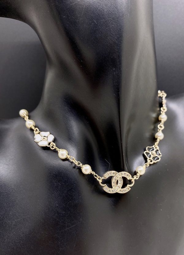 Trang sức vòng cổ Chanel