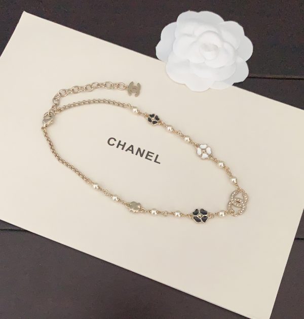 Trang sức vòng cổ Chanel