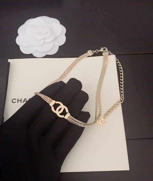 Trang sức vòng cổ Chanel