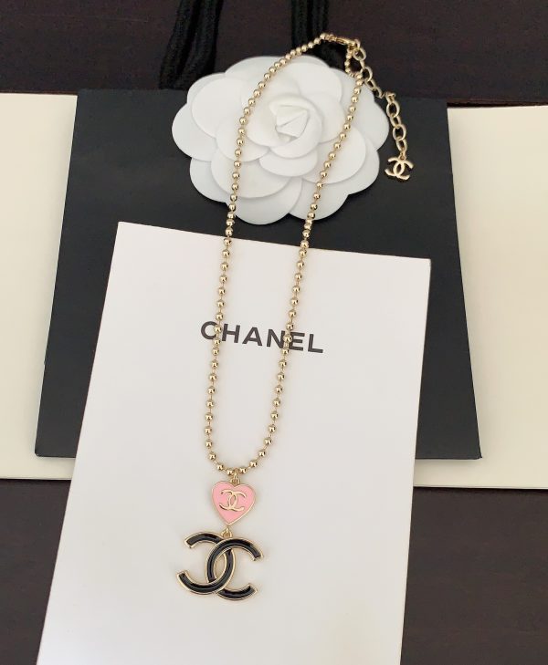 Trang sức vòng cổ Chanel