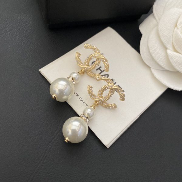 Phong cách mới nhất của Chanel Twist Dây thừng bông tai ngọc trai