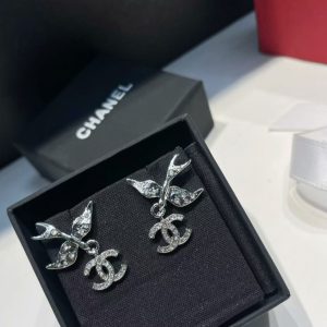 Chanel Swarot màu kim cương màu ngọc trai thư stud bông tai