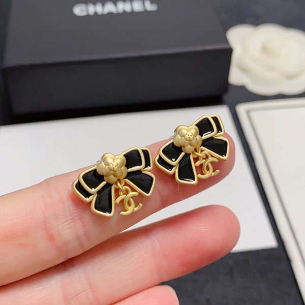 Chanel Swarot màu kim cương màu ngọc trai thư stud bông tai